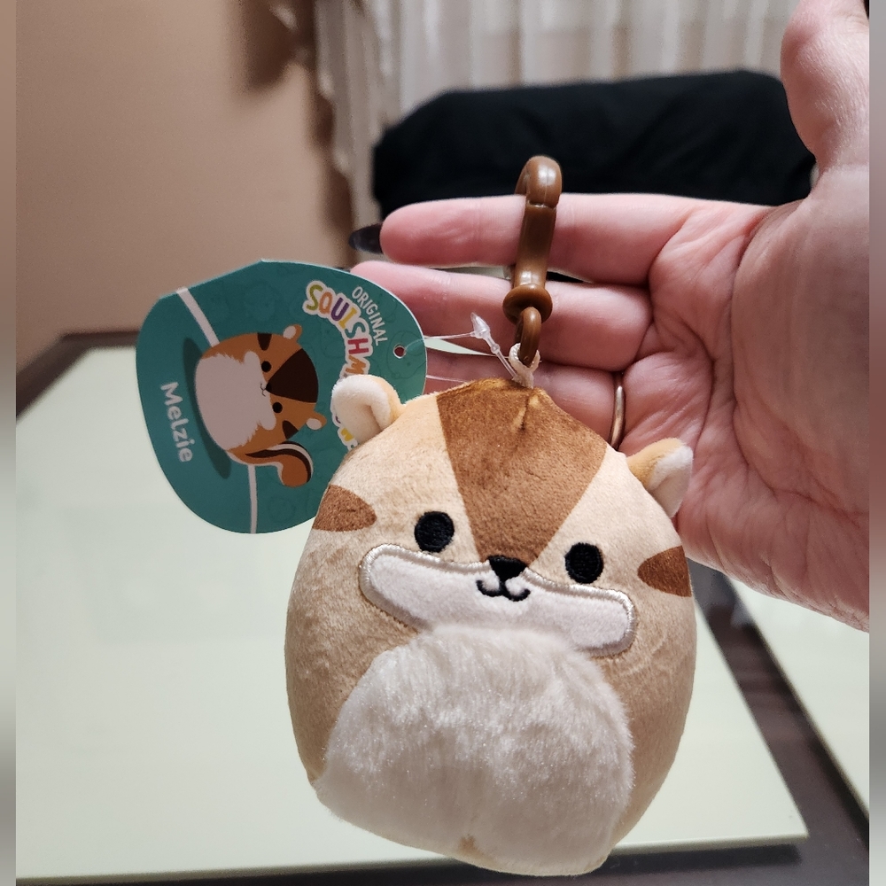 🐿Melzie Squishmallow🐿